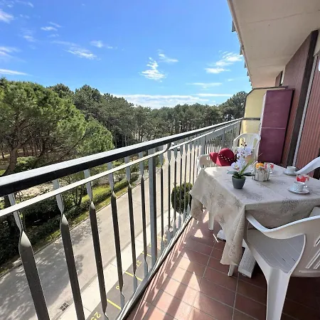 Lägenhet Spacious Studio Close To The Beach By Beahost Lignano Sabbiadoro