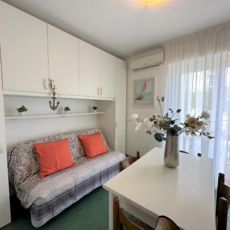 Spacious Studio Close To The Beach By Beahost Lignano Sabbiadoro