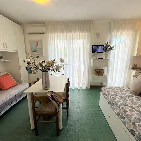 Spacious Studio Close To The Beach By Beahost Apartamento